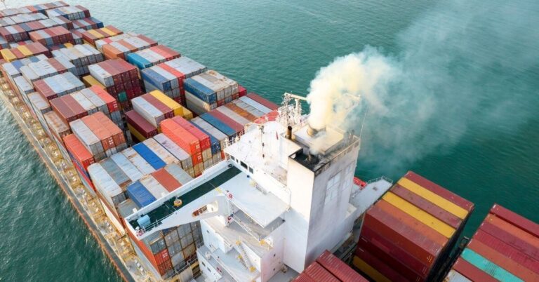 New-Shipping-Technology-Captures-CO2-From-Cargo-Ships-Stores.jpg