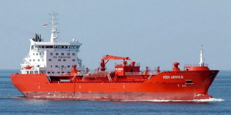 Stenersen-crew-‘surprised-by-unknown-shoal-that-led-to-tanker.jpg