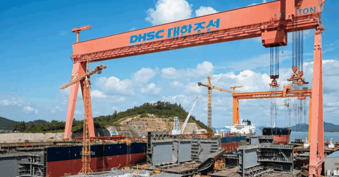 Gov't to support shipbuilding projects involving Arctic routes: minister