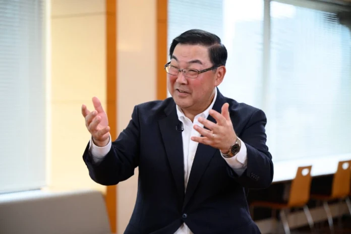 Japan’s top shipping company to expand LNG fleet as global