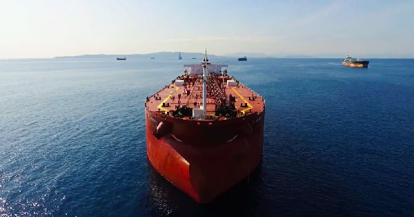 Shipping market shows mixed signals