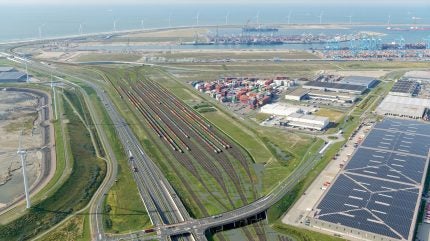 Maasvlakte Zuid railway yard construction begins