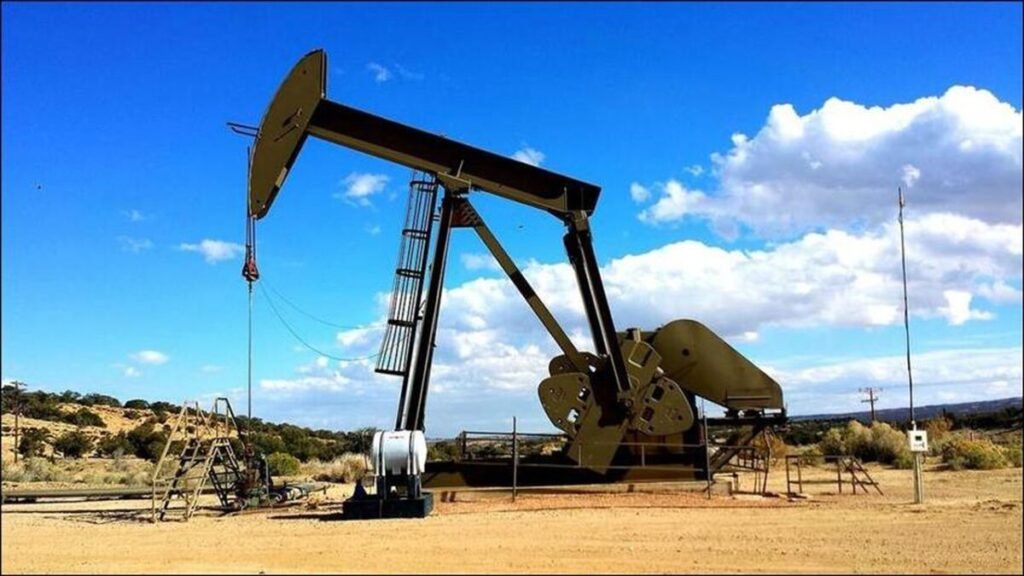 Oil Prices Dip: Ukraine-Russia Peace Deal Impacts Crude Market