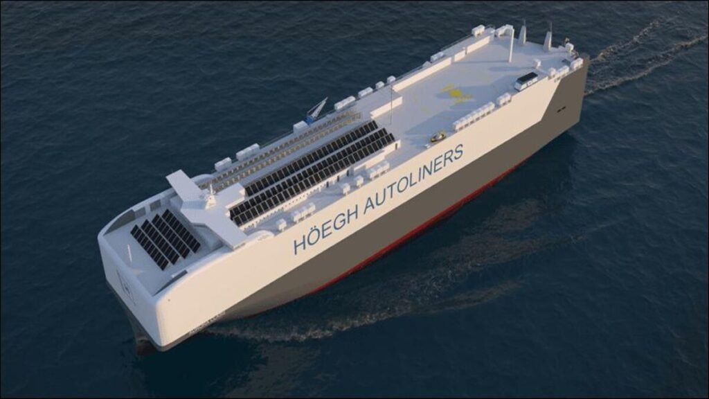 Hoegh Autoliners Receives Ammonia-Ready Car Carrier
