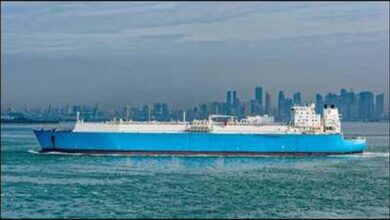 FueLNG vessel performs ship-to-ship LNG bunkering in Singapore, marking a significant milestone.