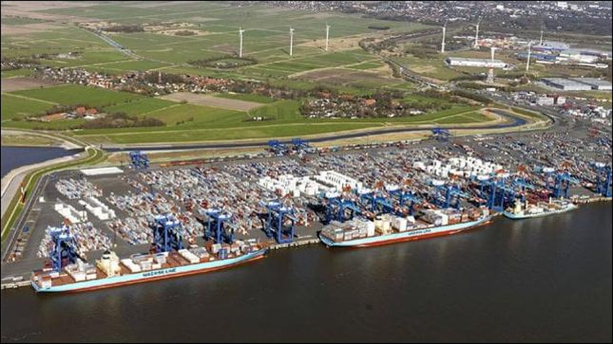 Large container ships and cranes at a busy port terminal, illustrating the Maersk and Eurogate expansion.