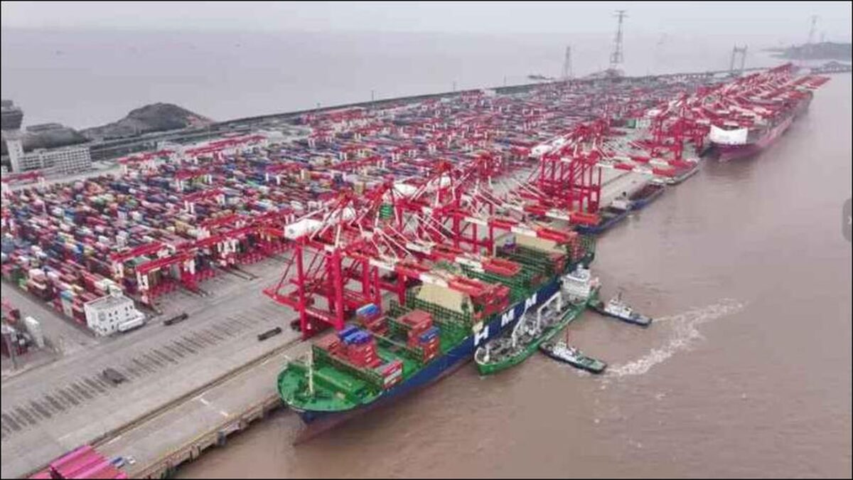 Shanghai port with modern ships, representing China's green fuel bunkering hub initiative.