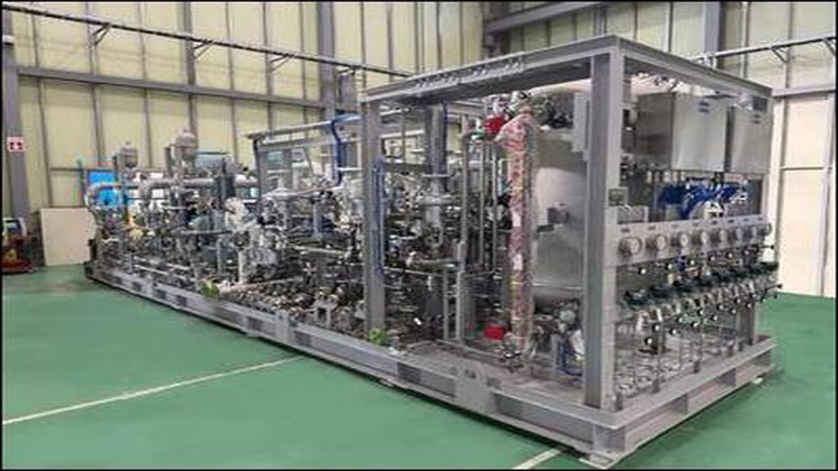 Mitsubishi's ammonia fuel supply system for marine engines, featuring complex piping and components.