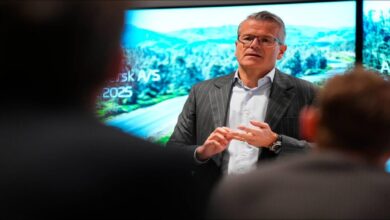 Maersk executives present the company's annual report, relevant to its financial outlook.