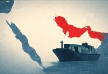 Map highlighting the Strait of Hormuz as a red zone for global shipping routes.