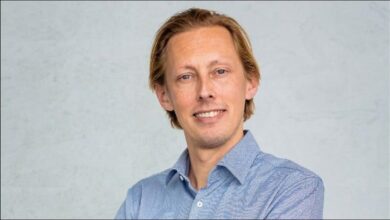 Large gas carrier ship sailing at sea, representing e-methane transport for sustainable maritime shipping.