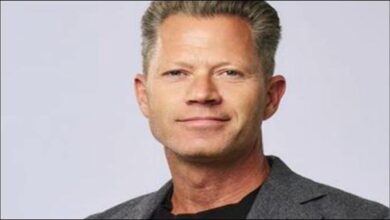 An Asyad ship receives bunker fuel from a smaller vessel, highlighting maritime fuel procurement.