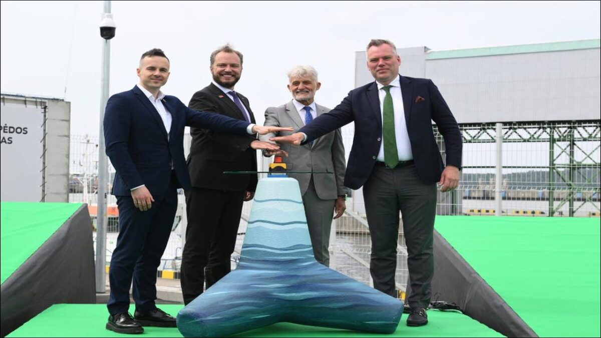 The zero-emission hydrogen waste collection vessel Rasa in Klaipeda port.
