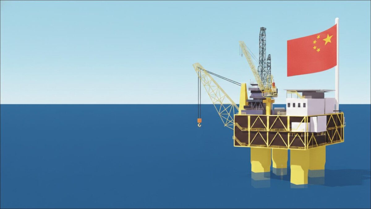 Visualizing China's crude oil import sources and global trade routes.