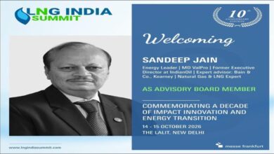 Sandeep Jain presents green fuel initiatives with HyFive and HyNet logos.