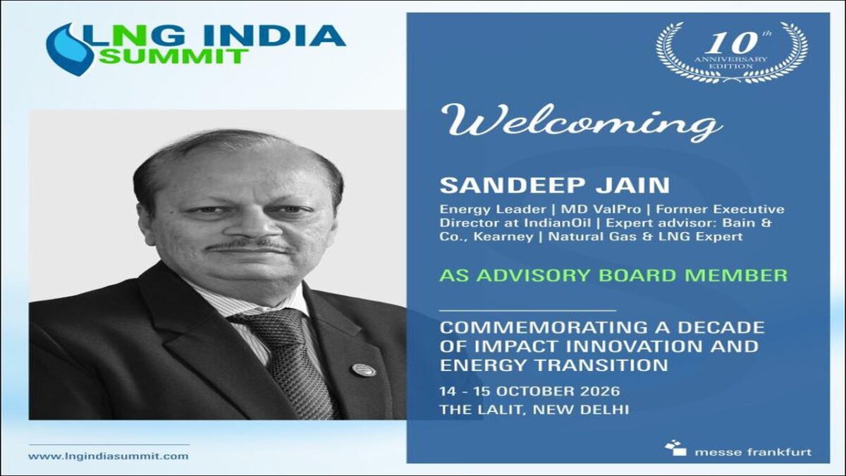 Sandeep Jain presents green fuel initiatives with HyFive and HyNet logos.