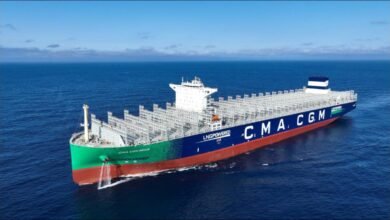 The new Everllence 24,000TEU dual-fuel LNG carrier delivered by Hudong-Zhonghua Shipbuilding.