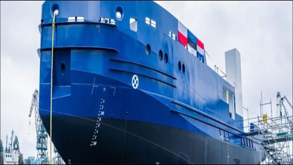 Estonia's new biomethane-battery powered multipurpose state vessel on the water.