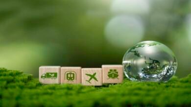Stylized green fuel drop or energy flow representing low-carbon marine fuels.