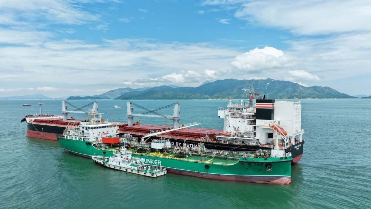 Ship-to-ship methanol bunkering operation between two large vessels at Guangzhou Port.