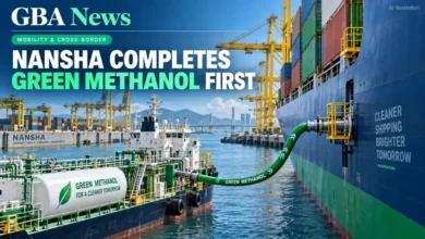 An international boxship receives green methanol bunkering at Nansha terminal, Guangzhou Port.