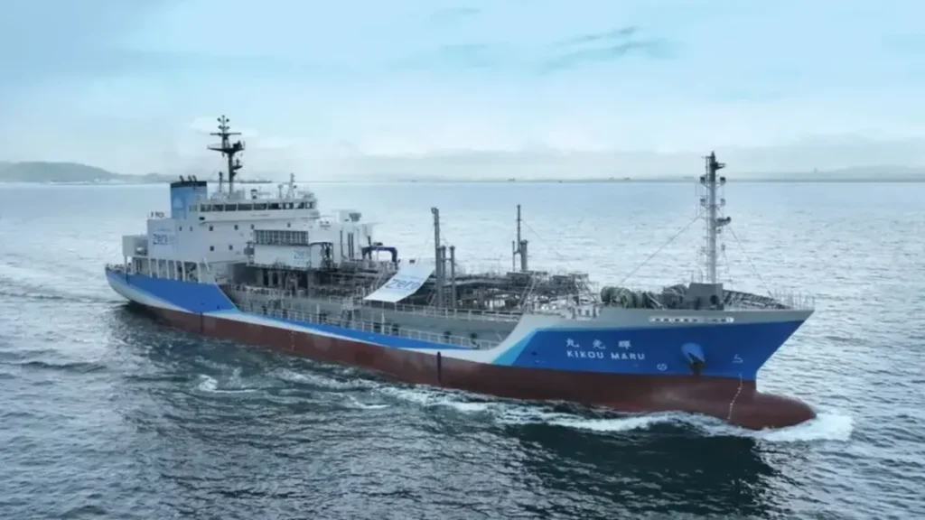 Japanese Vessel Completes Hydrogen-Fired Engine Voyage