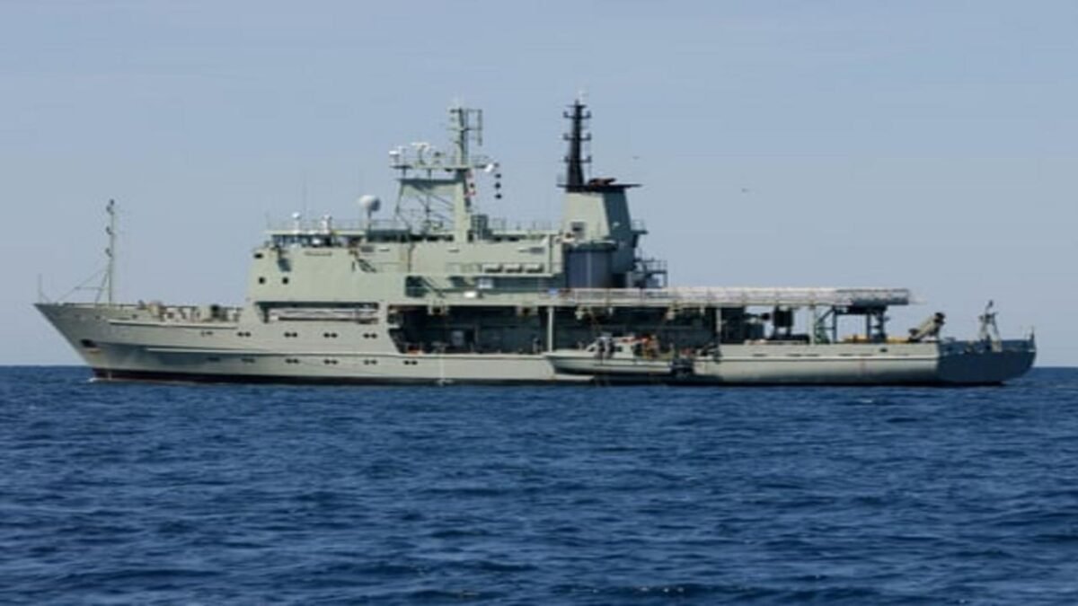 The HMAS Leeuwin navy ship at sea.