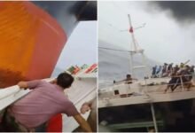 The large bulk carrier Traverse Antwerp, the vessel arrested in Singapore, sailing on water.