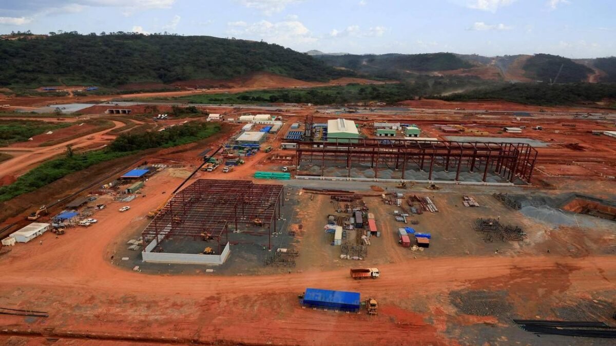 Simandou iron ore mining site in Guinea, linked to China Merchants' freight deal.