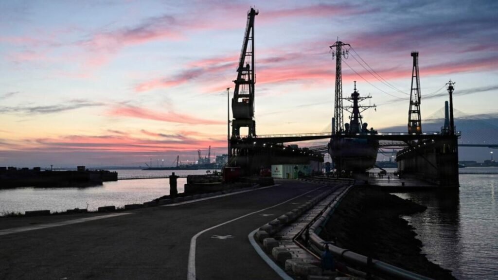 US Navy Destroyer Sees First Forward-Deployed Maintenance in Spain